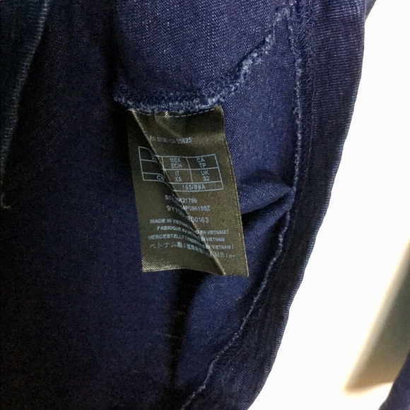 Women’s Guess XS 0 - 2 V-Neck Long Sleeve Shirt Top Navy Chest Pockets - Picture 5 of 6